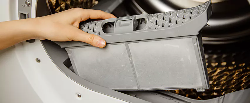 Signs Of A Clogged Dryer Lint Trap in Fort Lee, New Jersey